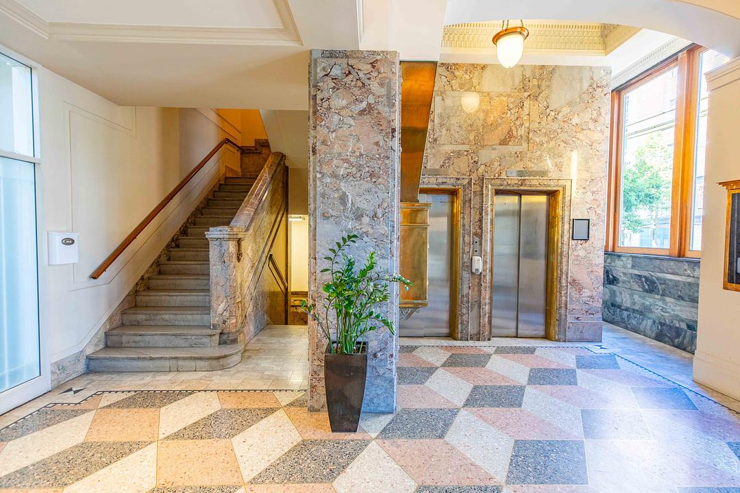 Main & Mezz - 402 W Pender St, Vancouver, BC