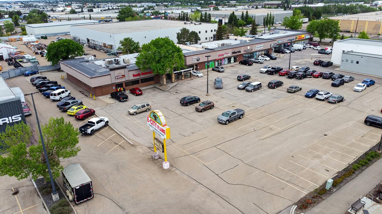 5708 75 Street Northwest, Edmonton, AB