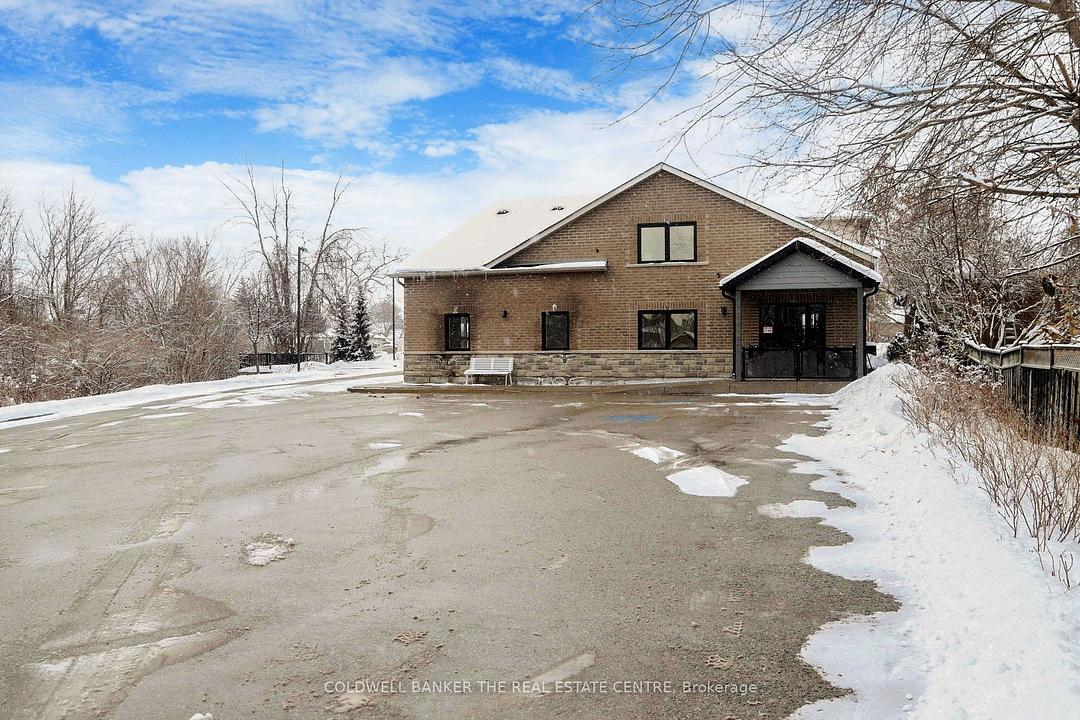 543 The Queensway South, Georgina, ON