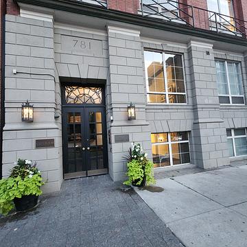 781 King Street West, Toronto, ON