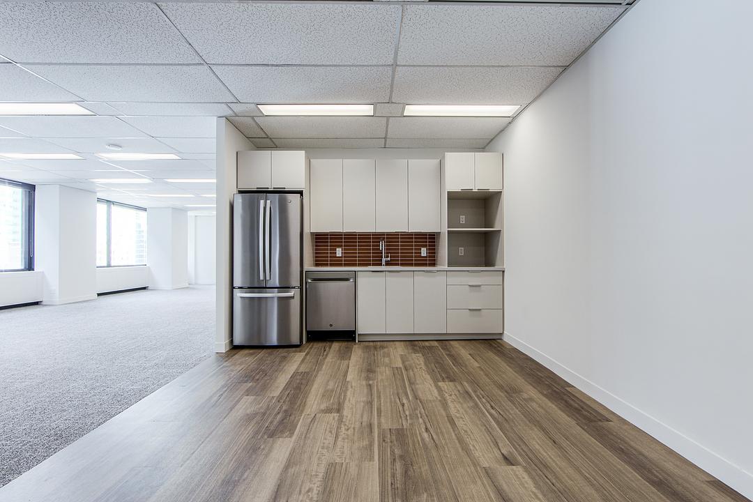 1301 - 180 Dundas Street West, Toronto, ON