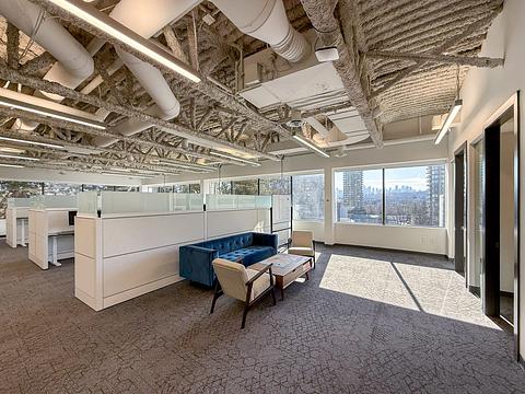 4190 Lougheed Hwy, Burnaby, BC