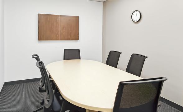 4 Robert Speck Parkway, Mississauga, ON