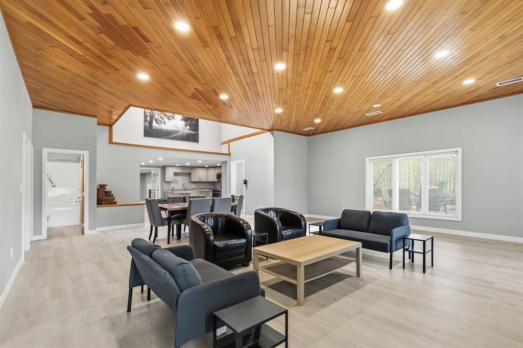 98 Hill Drive, Fort McMurray, AB