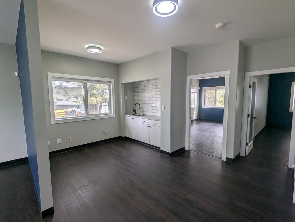 217 Industrial Road F, Cranbrook, BC