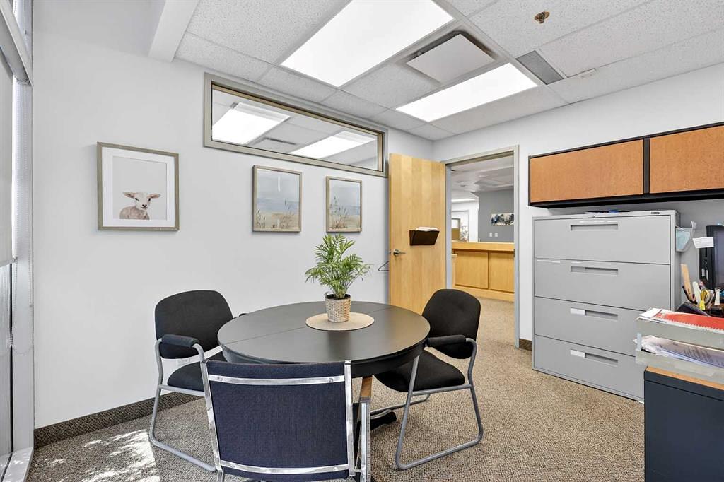 140 - 5700 1 Street Southwest, Calgary, AB