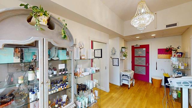 736 Granville St, Vancouver, BC
