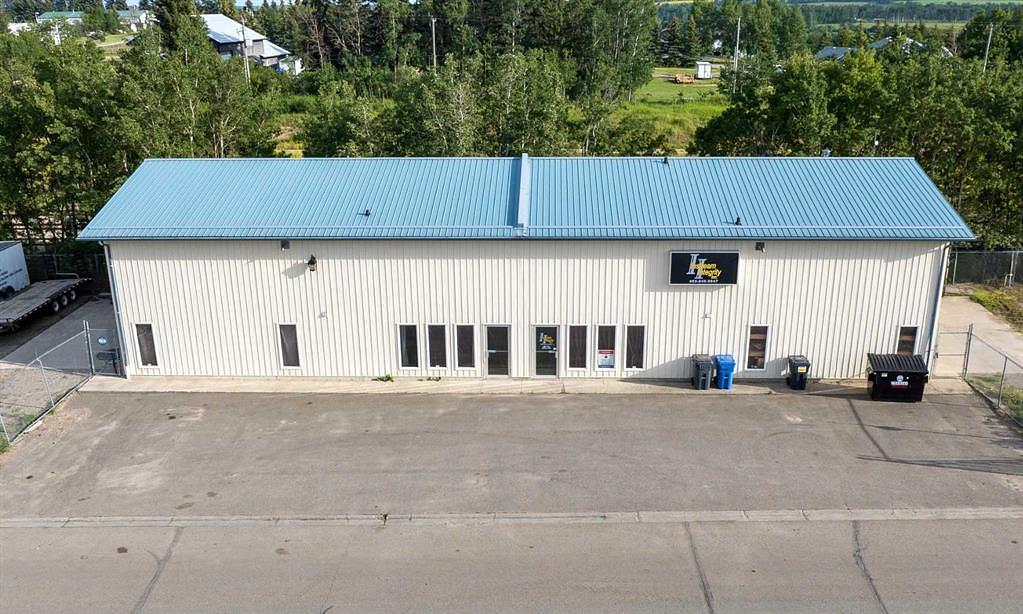 4911 50 Avenue, Eckville, AB