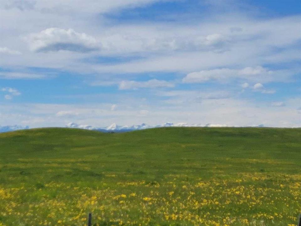 272065 Lochend Road, Rocky View County, AB