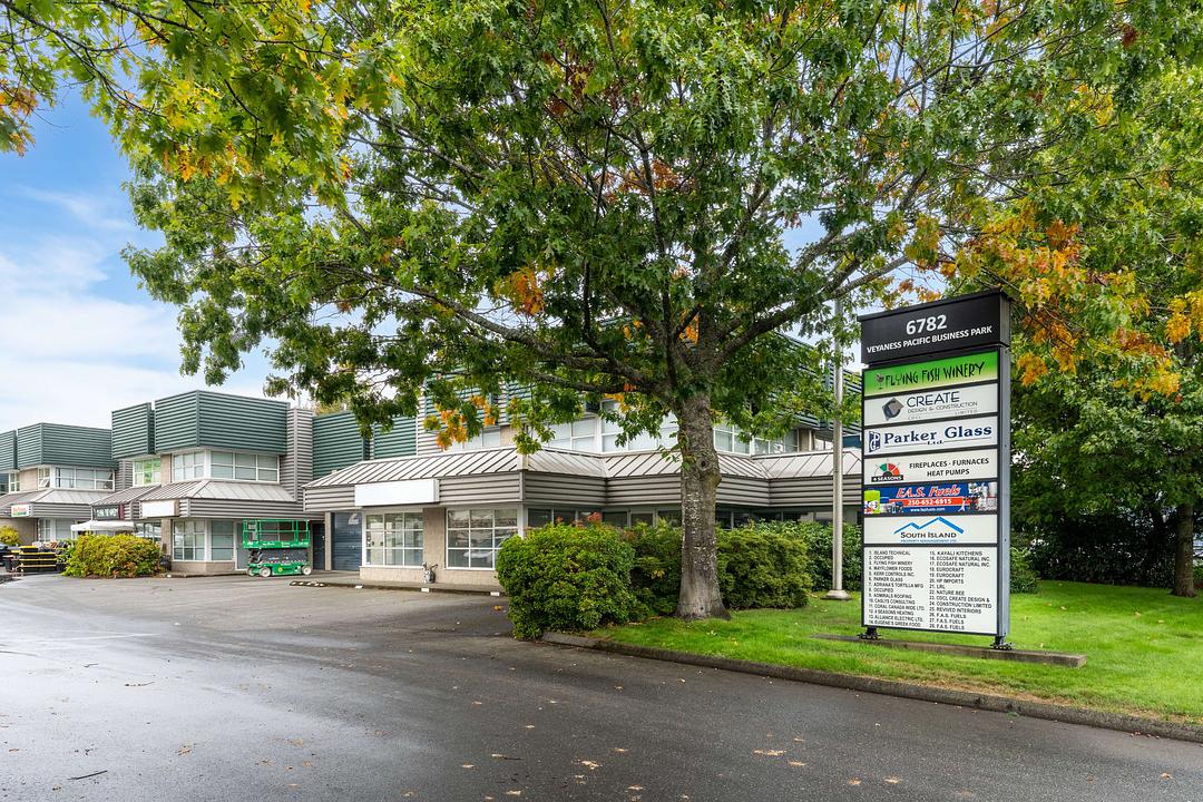 1 - 6782 Veyaness Rd, Saanichton, BC