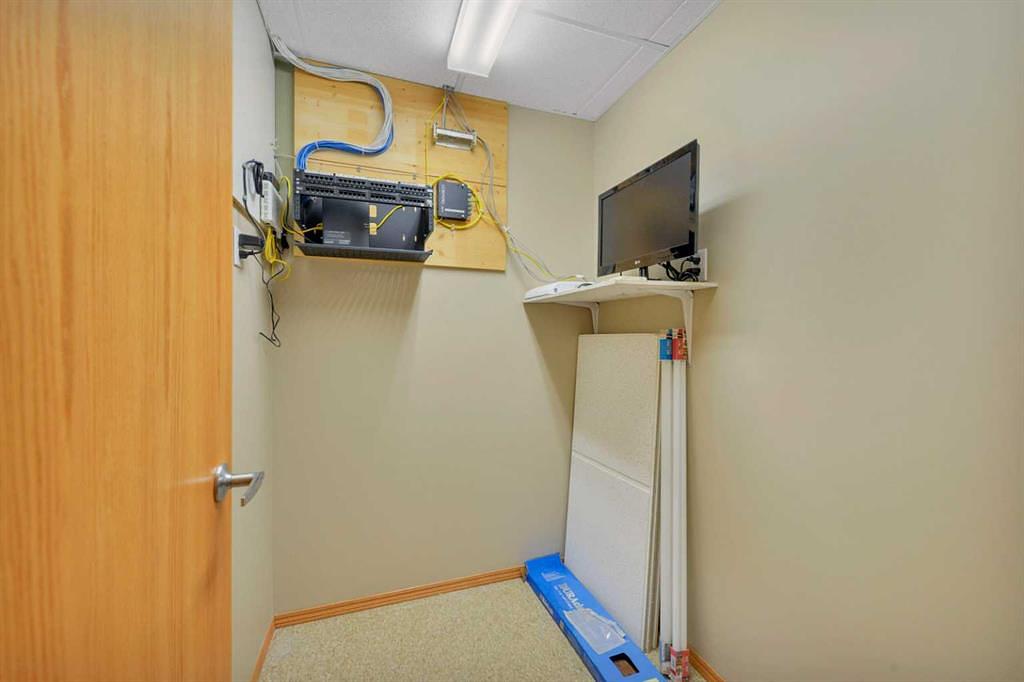 7 - 7471 Edgar Industrial Bend, Red Deer, AB