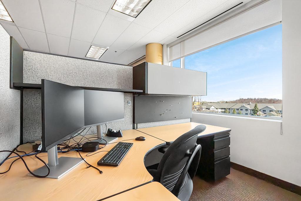 1 Chrysalis Way, Ottawa, ON