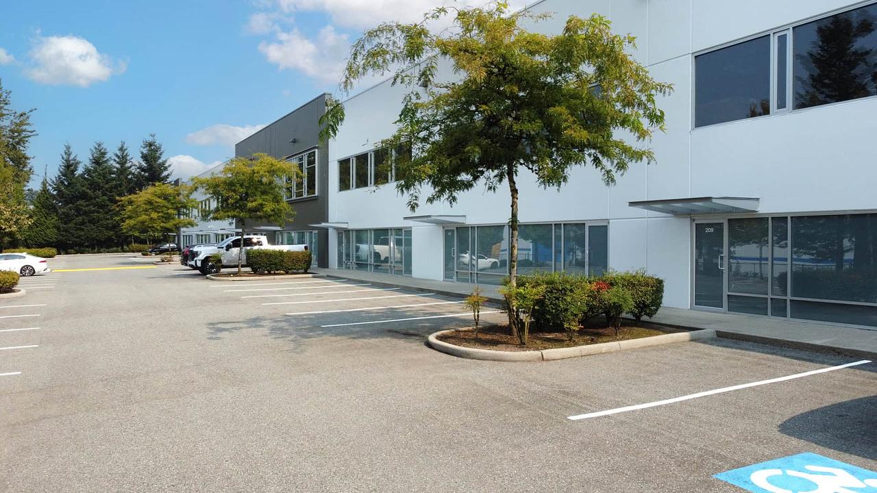 210 - 27353 58 Crescent, Langley, BC