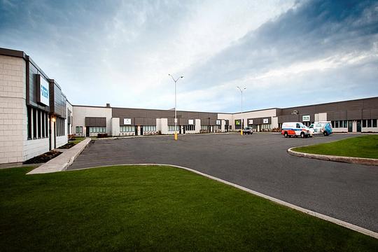 390 Rue McArthur, Montreal, QC