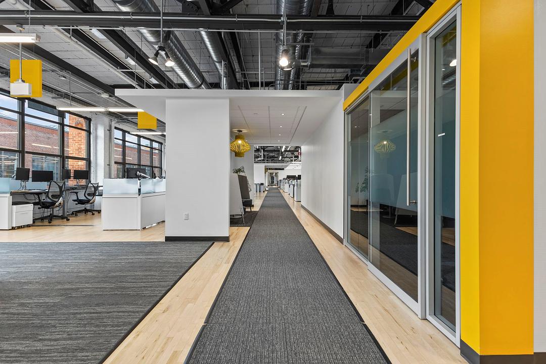 8.300 - 2500-1751 Rue Richardson, Montreal, QC