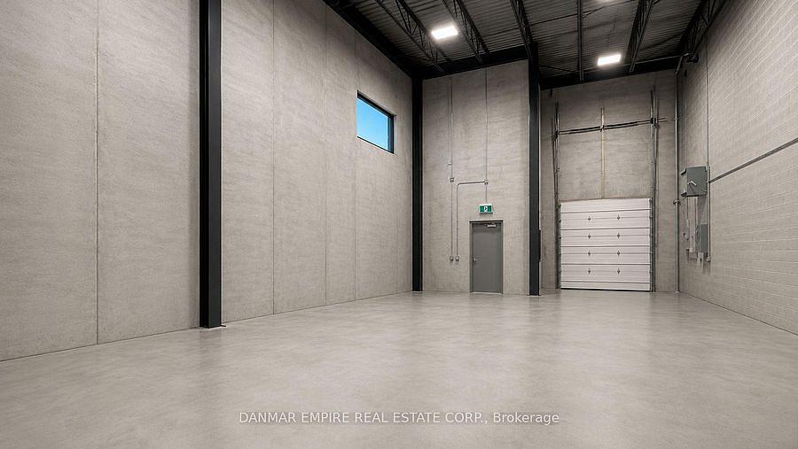 9 - 2165 Buckingham Rd, Oakville, ON