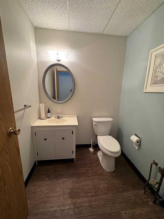 1 - 218 Centre Street, Hanna, AB