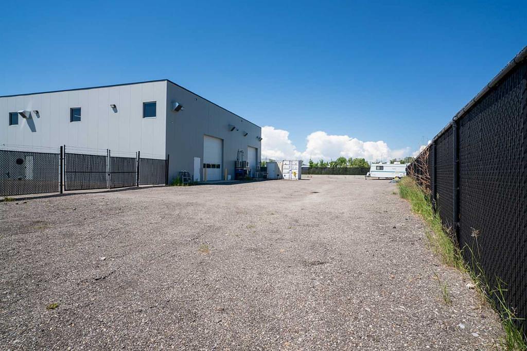 105 - 231 Don Seaman Way, Okotoks, AB