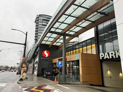 8437 Granville Street, Vancouver, BC