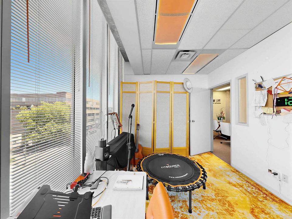 402 - 1788 West Broadway, Vancouver, BC