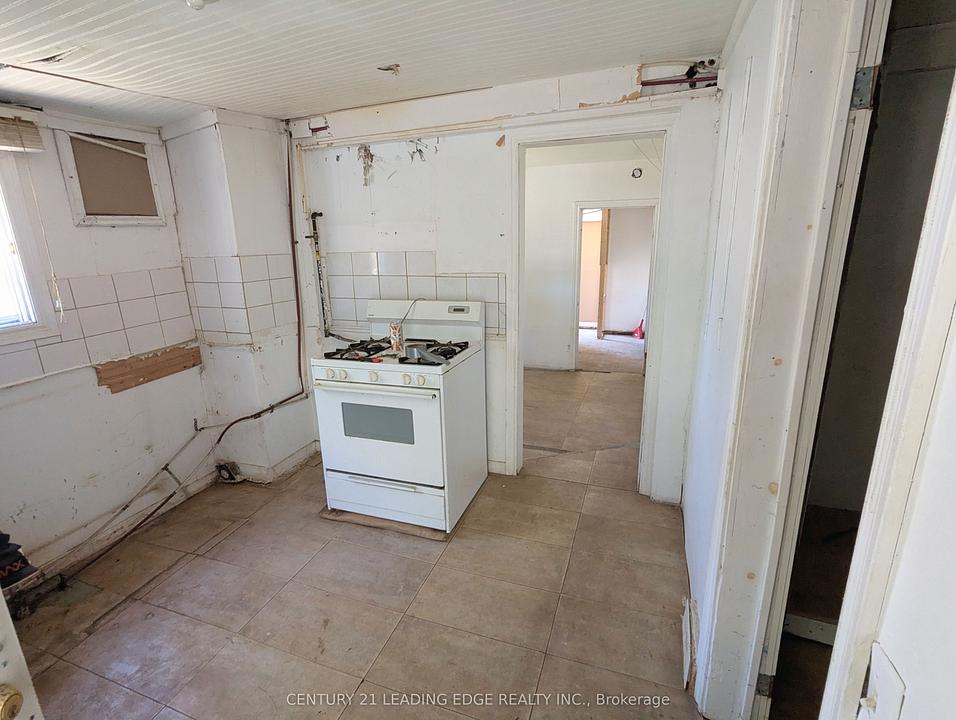 916 Lake Drive East, Georgina, ON