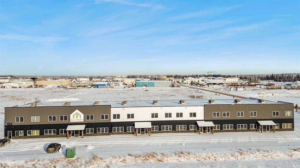 101 - 312 Energy Way, Penhold, AB