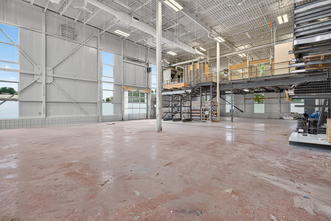 5500 Canotek Road, Ottawa, ON