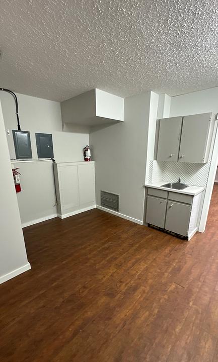 4 - 6604 82 Avenue Northwest, Edmonton, AB