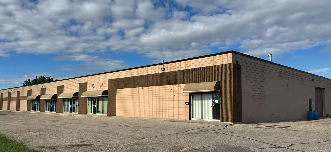 73 Airport Road, Winnipeg, MB