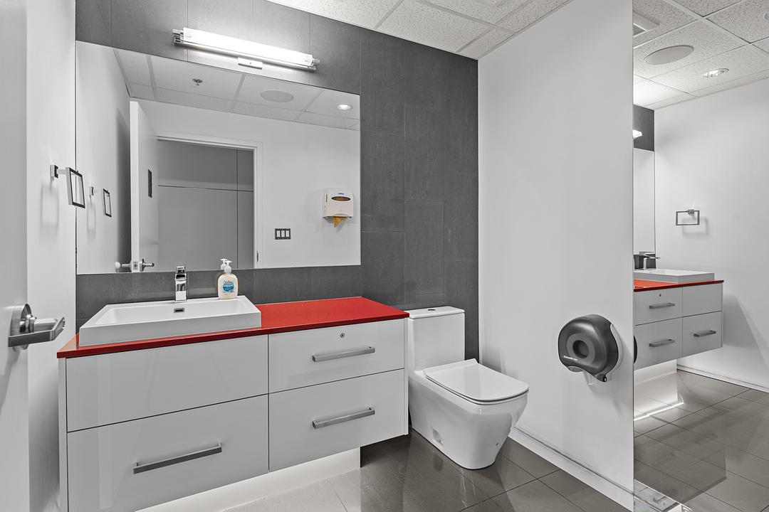 104/105 - 1090 Johnson St, Victoria, BC
