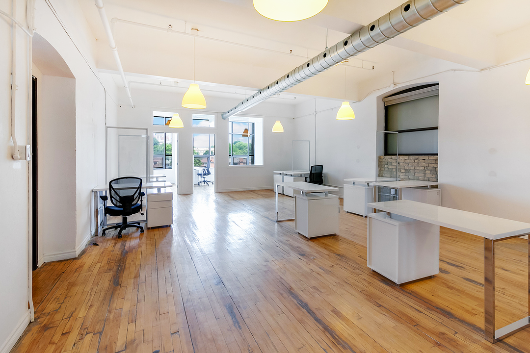 639 Queen St W, Toronto, ON
