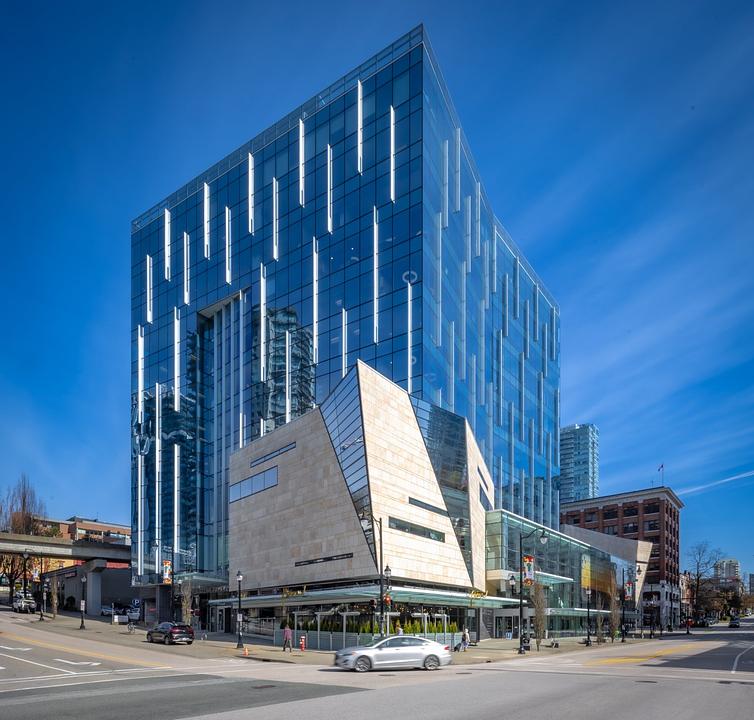 Building - 11 Eighth Street, New Westminster, BC