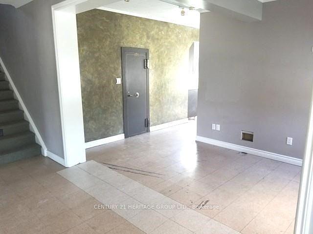 14685 Woodbine Avenue, Gormley, ON