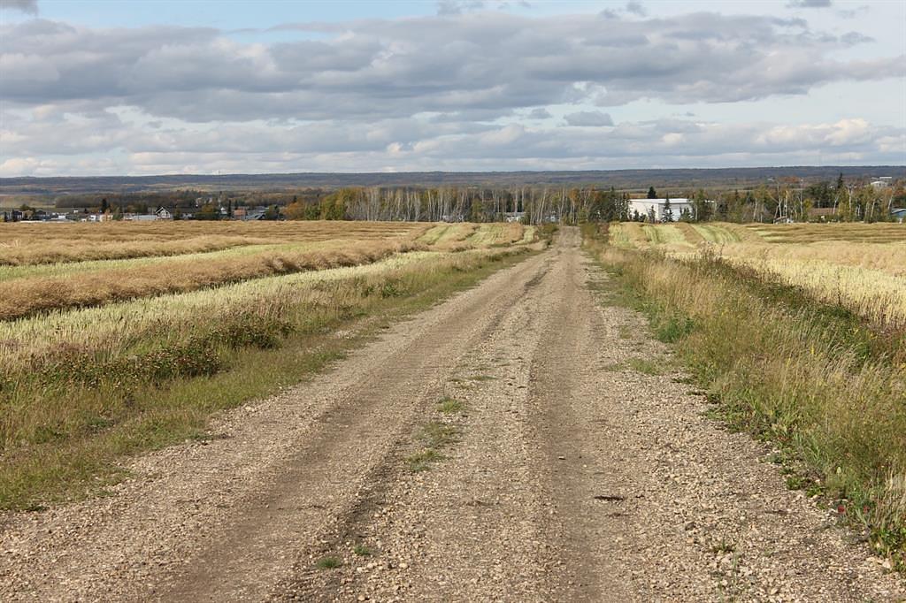 9300 101 Street, Sexsmith, AB