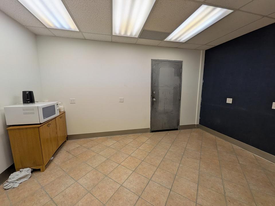 B - 1506B Ross Avenue East, Regina, SK