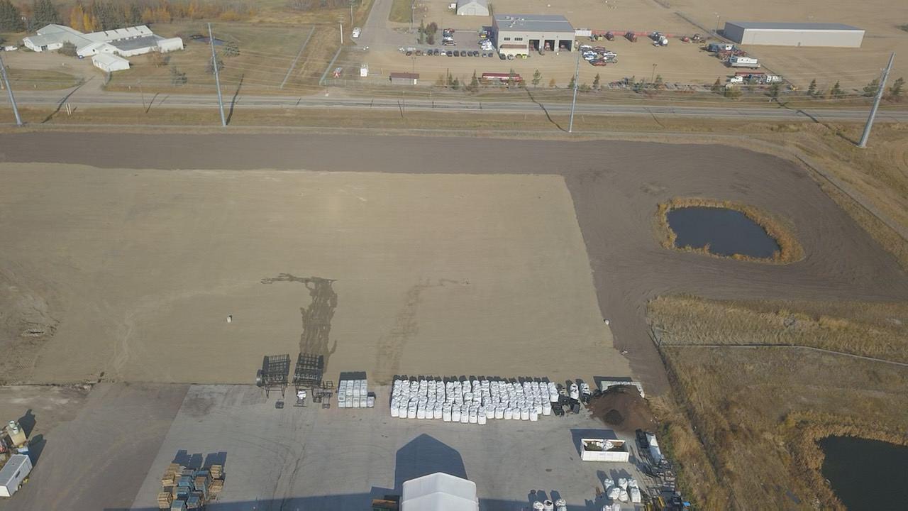 902 9 Avenue, Nisku, AB