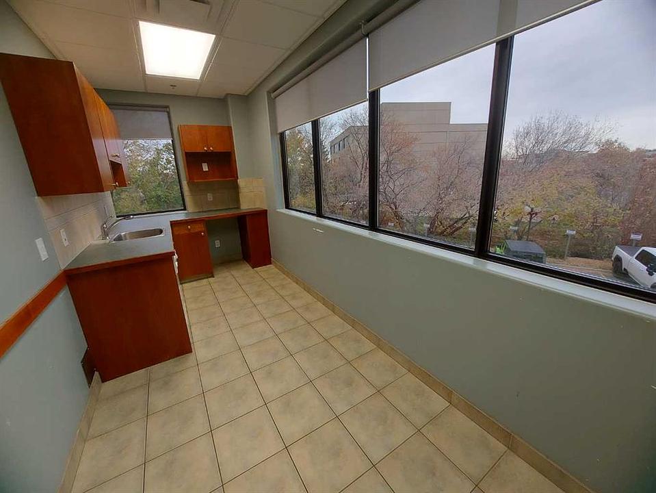 210 - 4320 50 Avenue, Red Deer, AB