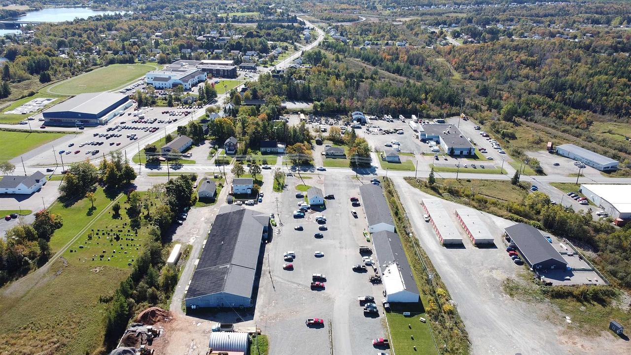 2600sf - 340 Keltic Drive, Sydney, NS