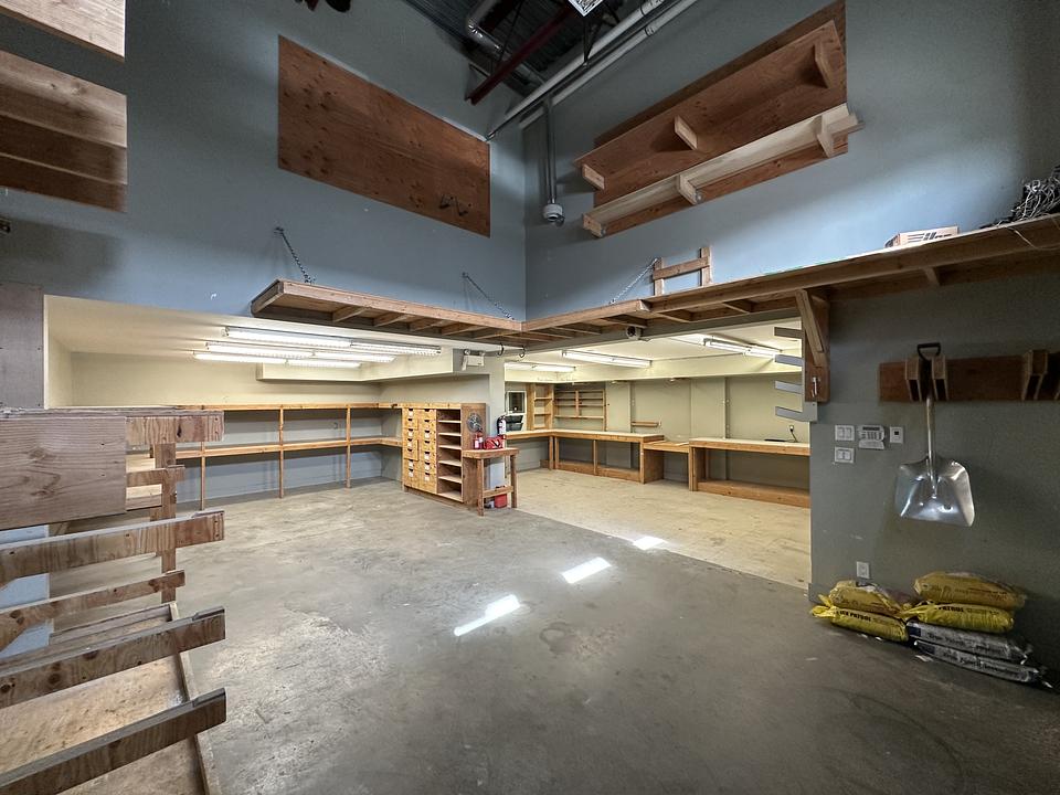 101 - 1305 Welch Street, North Vancouver, BC
