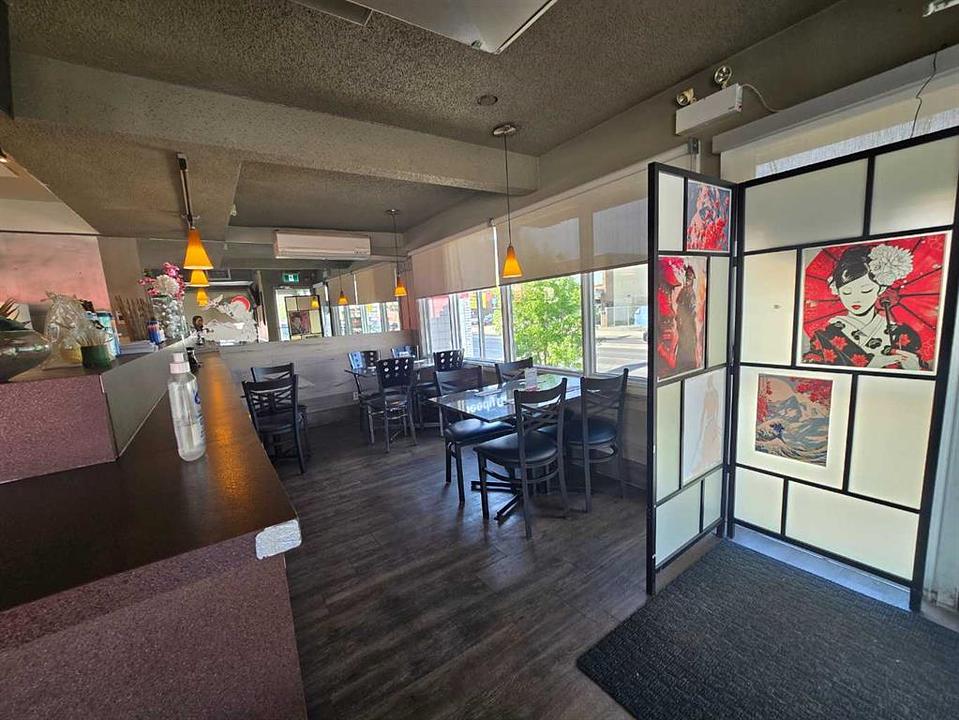 300 14 Street Northwest, Calgary, AB