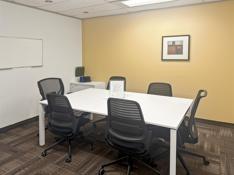 300-116 Albert Street, Ottawa, ON