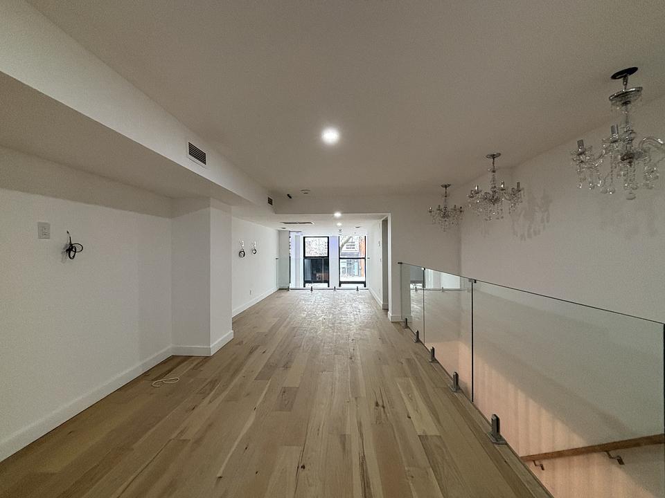 3429 Yonge Street, Toronto, ON