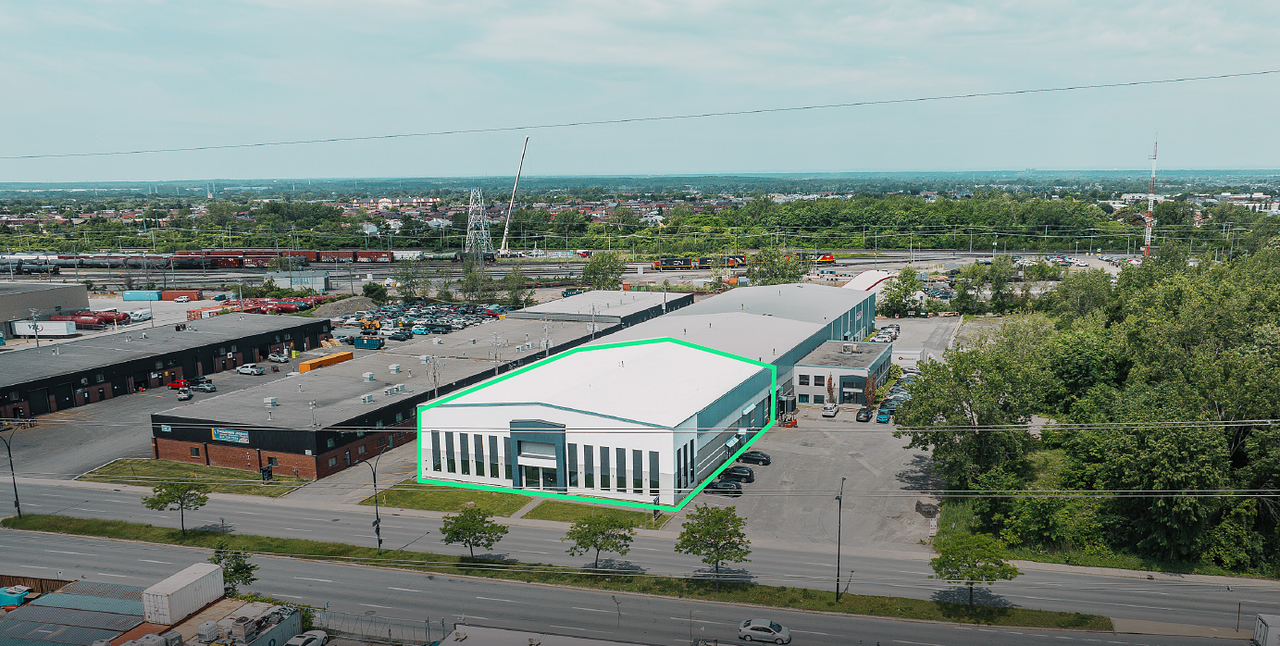 9055 Boulevard Henri-Bourassa Est, Montréal, QC