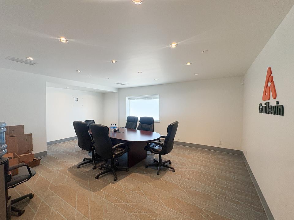 4224 Commerce Cir, Victoria, BC