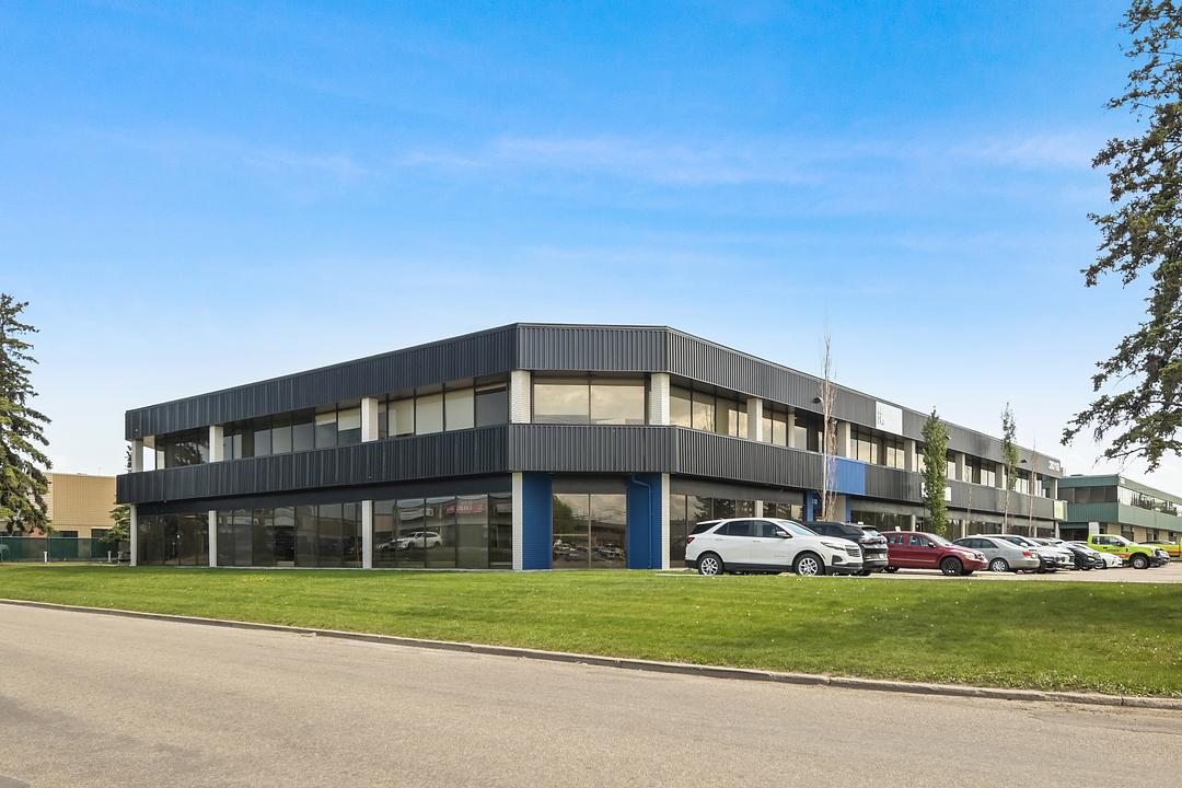 220 - 3016 19 Street Northeast, Calgary, AB