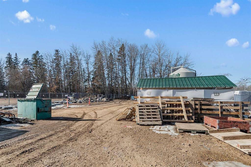 4948 54 Avenue, Red Deer, AB