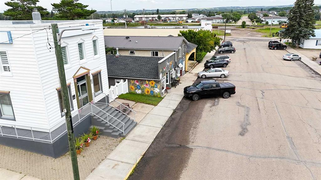 2124 20 Street, Delburne, AB