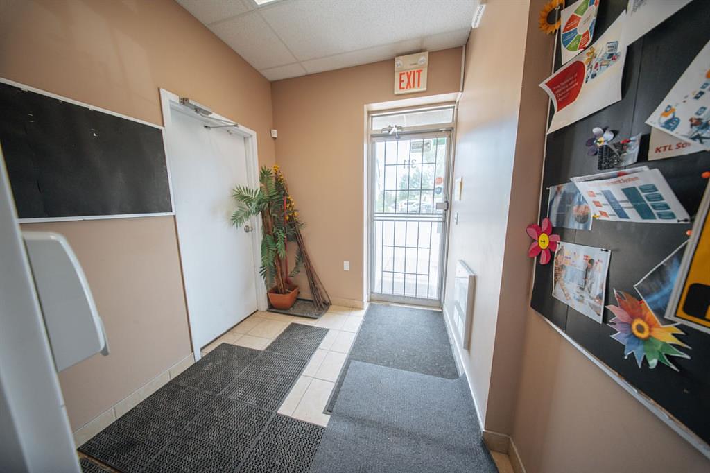 32 Westwinds Crescent Northeast, Calgary, AB