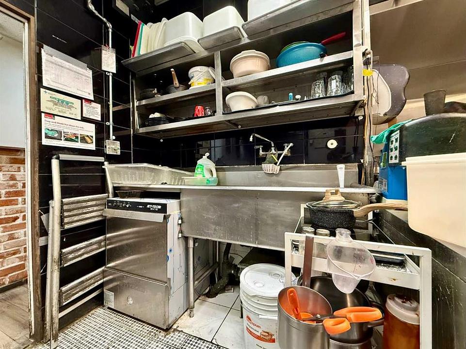 128 2 Avenue Southeast, Calgary, AB