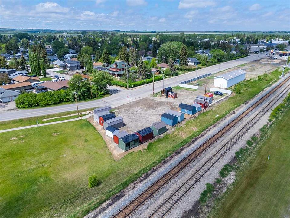 680 10th Avenue, Carstairs, AB